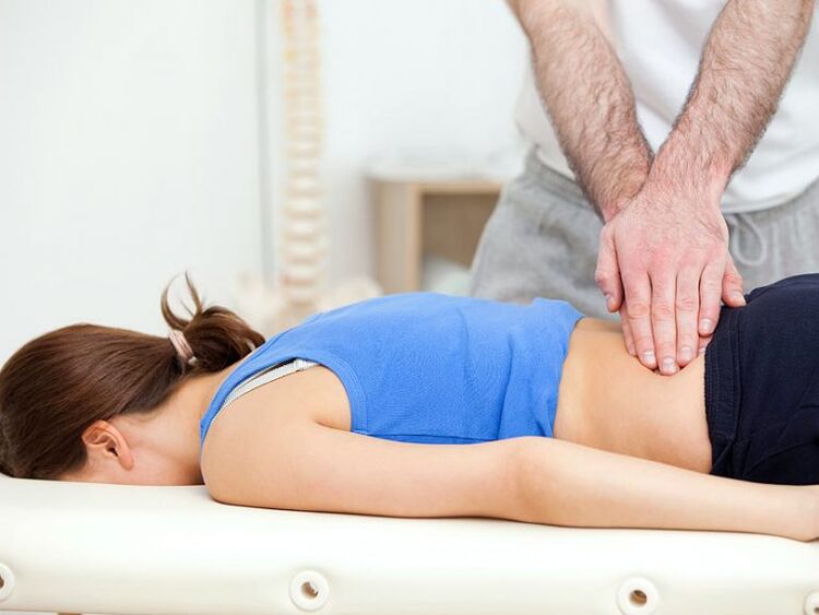 Conducting a therapeutic massage in 3 and 4 phases of the disease